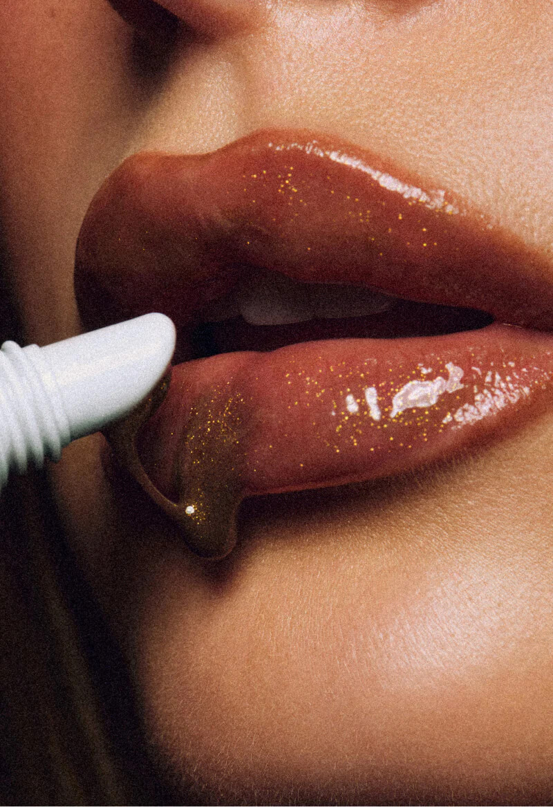 Лімітований ТІНТ-НОВИНКА для вуст Сінабон із корицею RHODE CINNAMON ROLL Shimmery Spiced Brown Peptide Lip Tint Limited Edition Shade